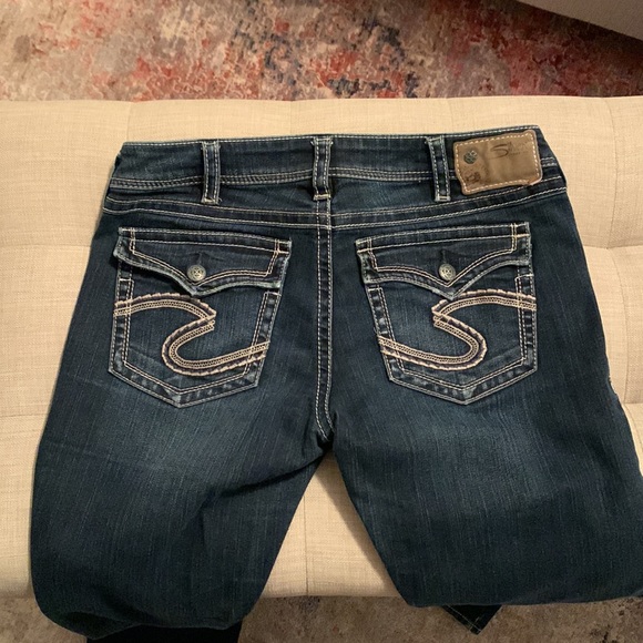 Silver Jeans - Picture 4 of 8